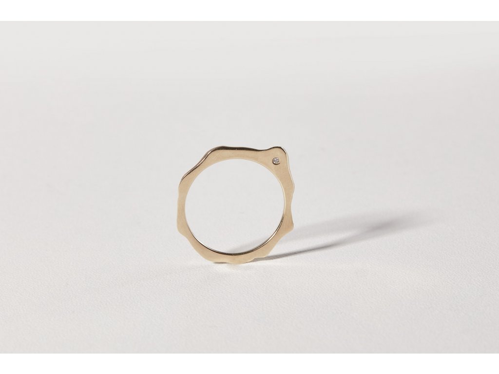 Atypický prsten